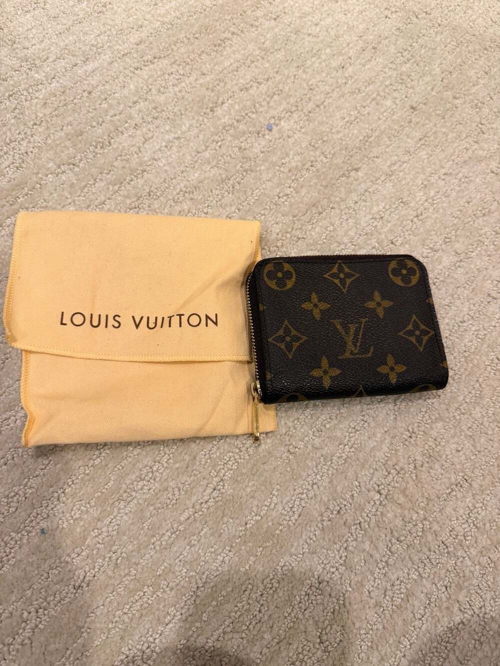 Louis Vuitton Monogram Zippy Coin Purse